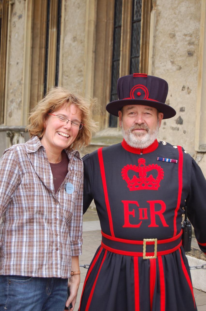 <i><b>London-299</b></i>