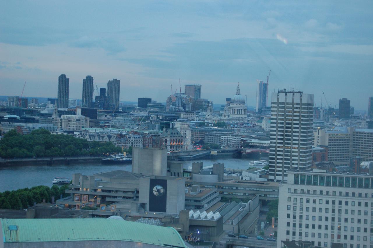 <i><b>London-322</b></i>