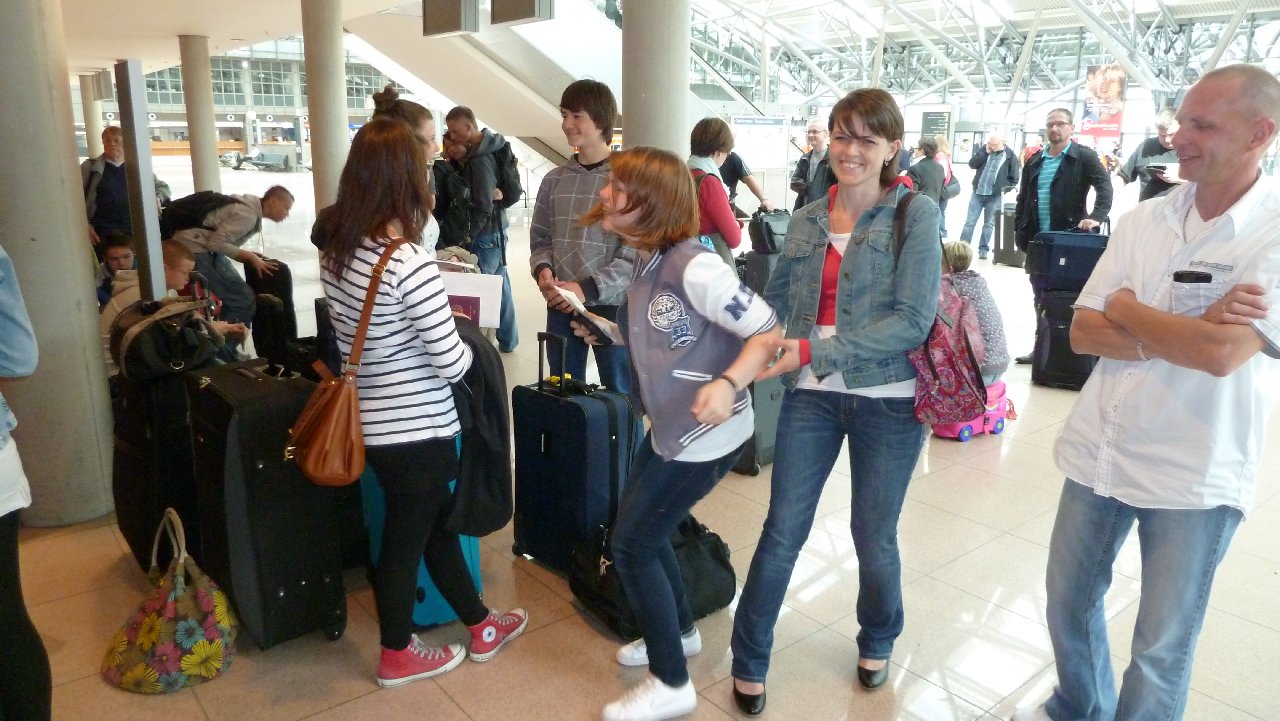 <i><b>London-012</b></i>