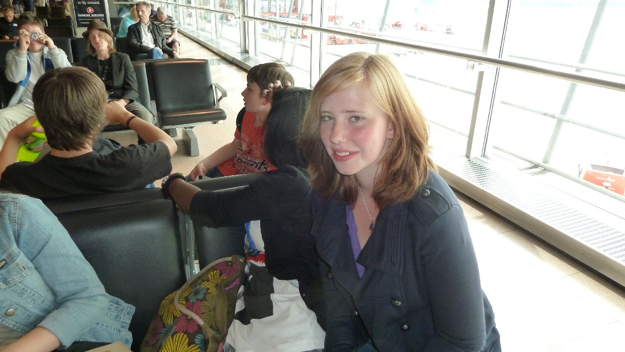 <i><b>London-018</b></i>