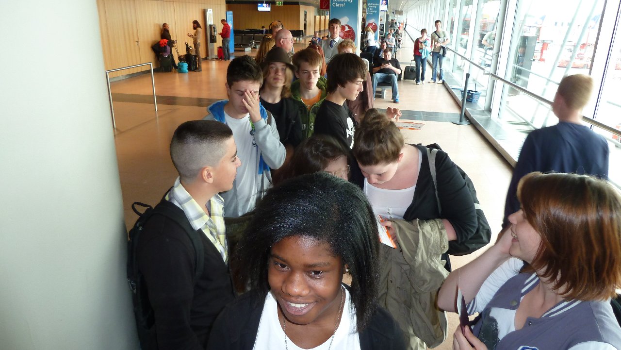 <i><b>London-020</b></i>