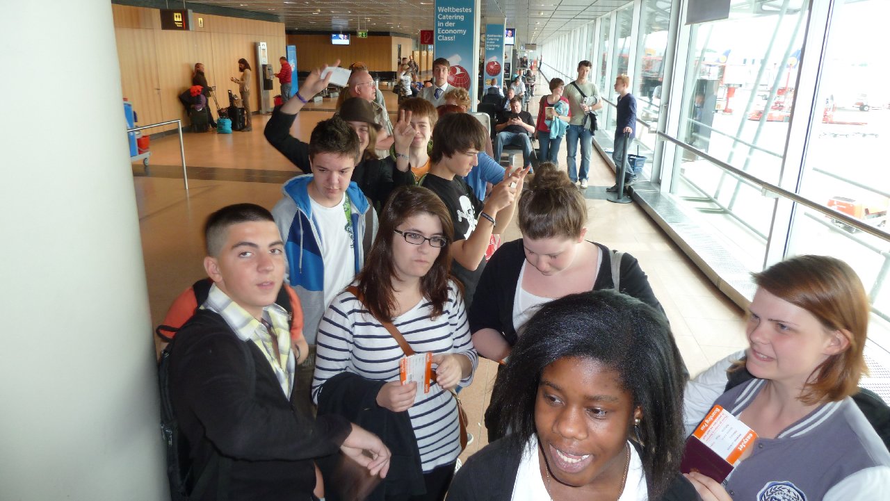 <i><b>London-021</b></i>