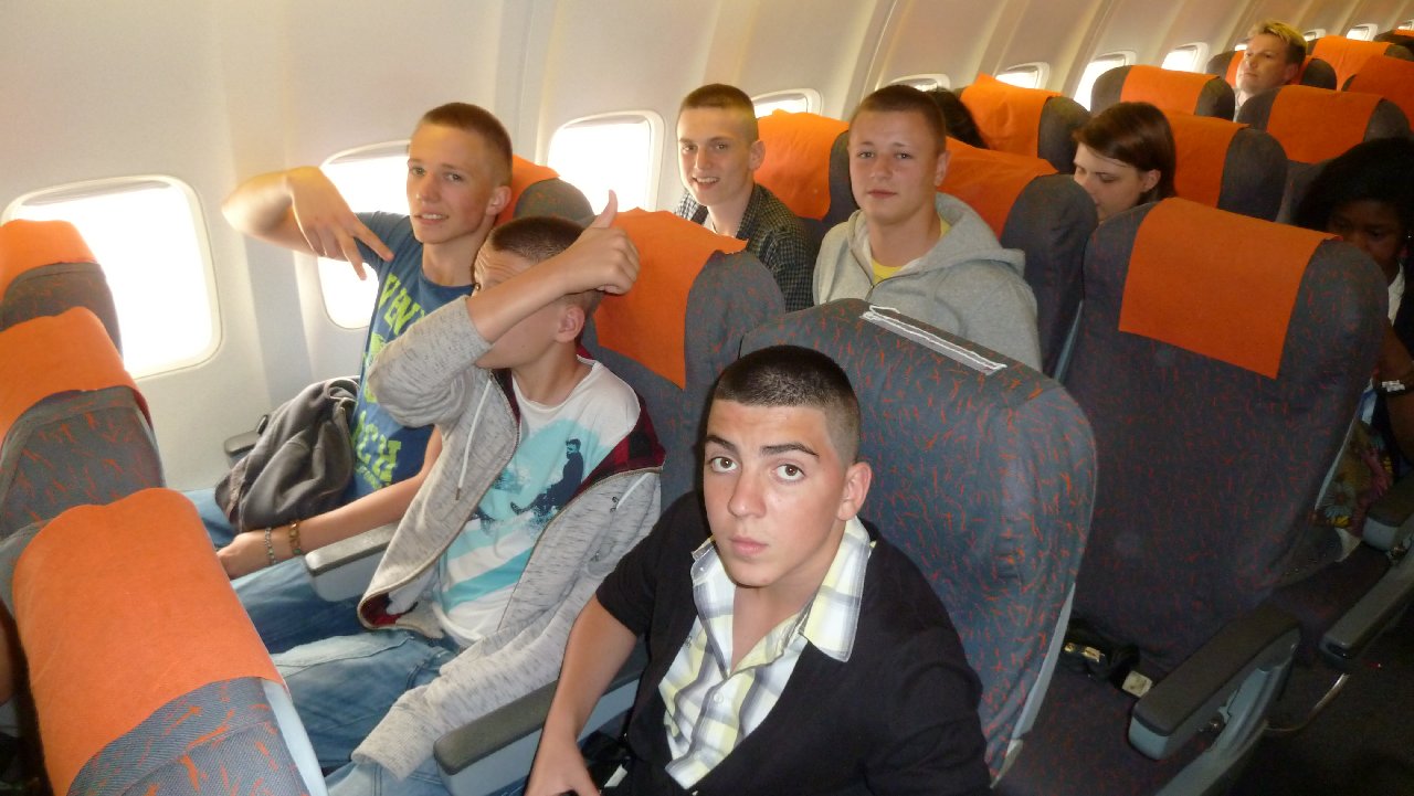 <i><b>London-029</b></i>