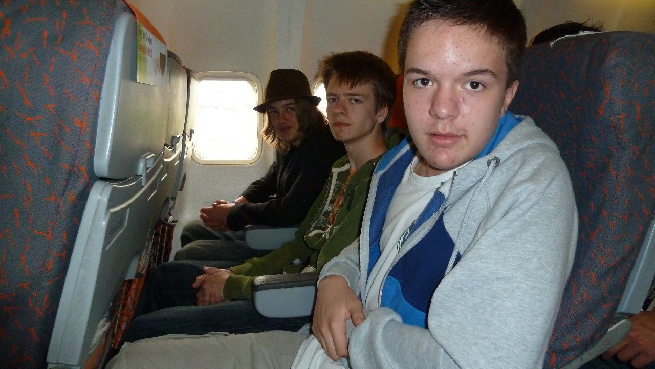 <i><b>London-031</b></i>