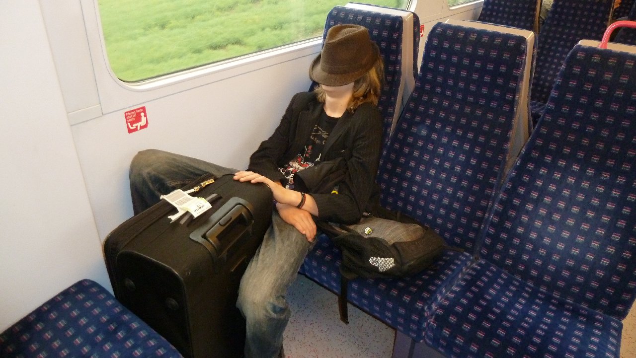 <i><b>London-034</b></i>
