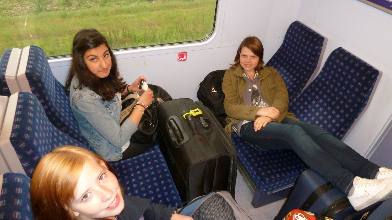 <i><b>London-036</b></i>