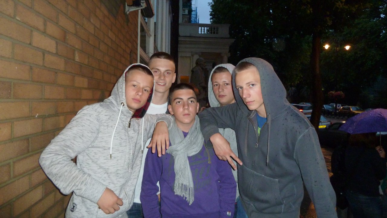 <i><b>London-039</b></i>