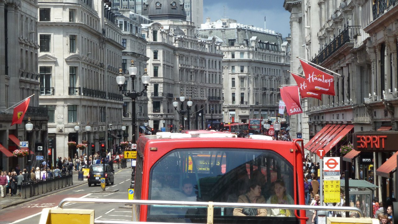 <i><b>London-063</b></i>