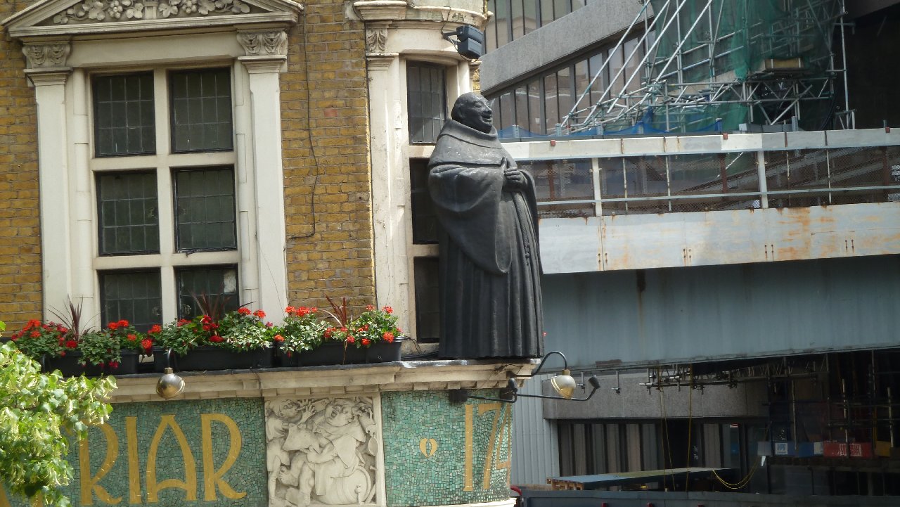 <i><b>London-076</b></i>