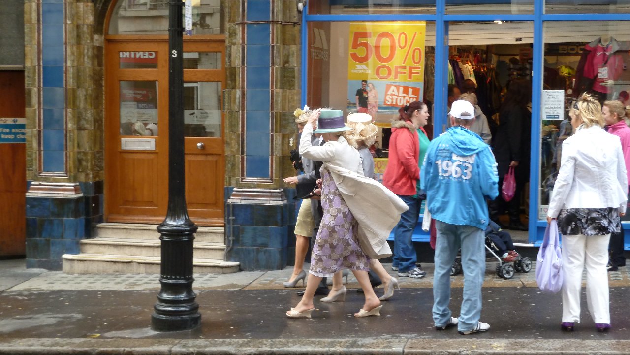 <i><b>London-080</b></i>