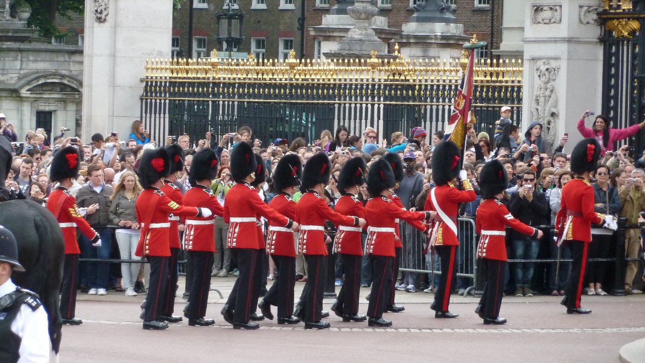 <i><b>London-088</b></i>