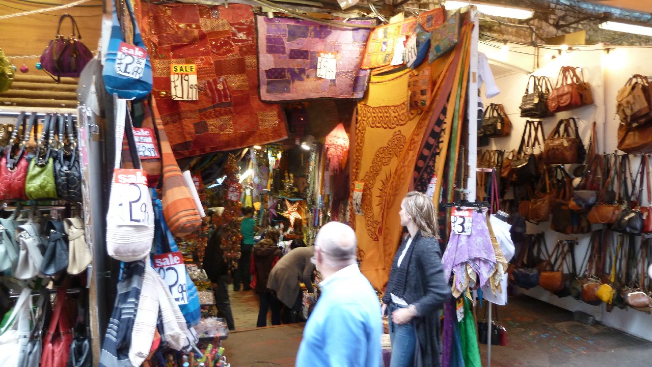 <i><b>London-115</b></i>