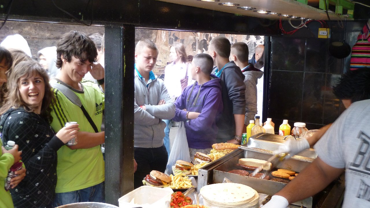 <i><b>London-118</b></i>