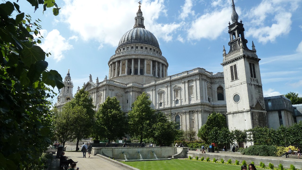 <i><b>London-284</b></i>