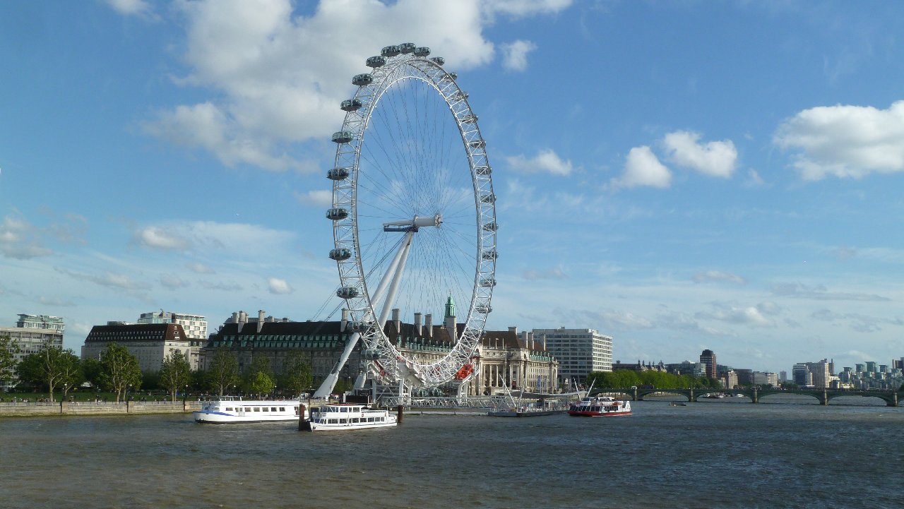 <i><b>London-313</b></i>