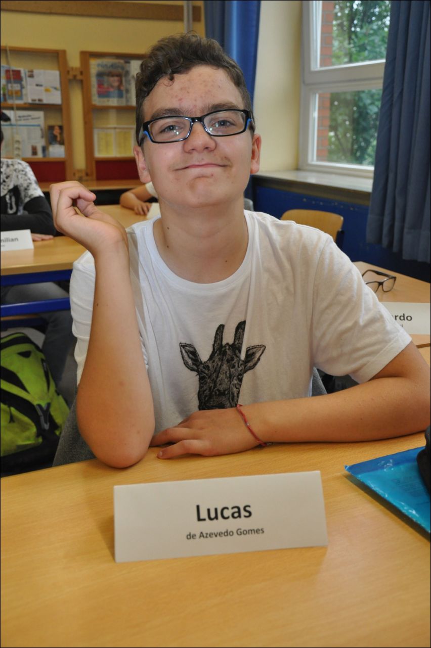 <i><b>Lucas</b></i>