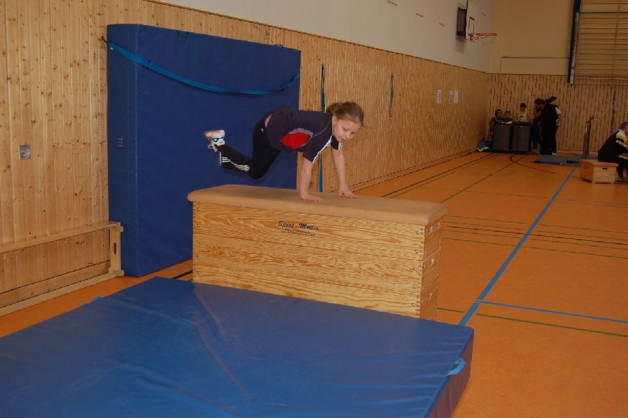 <i><b>Bundesjugendspiele-058</b></i>