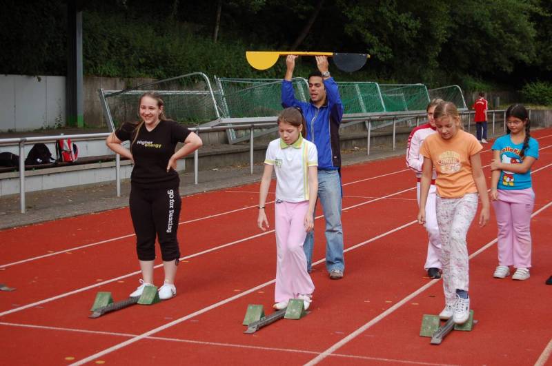 <i><b>Bundesjugendspiele-2008-040</b></i>