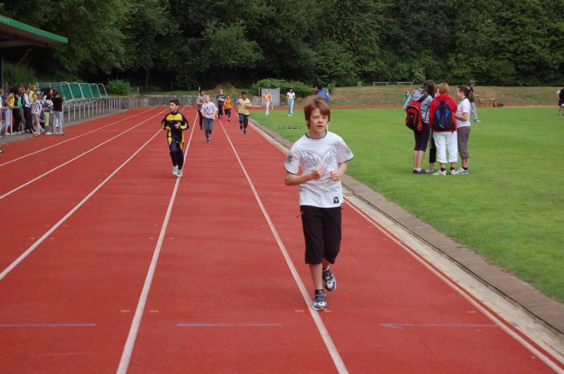 <i><b>Bundesjugendspiele-2008-078</b></i>
