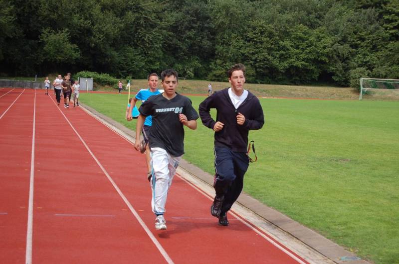 <i><b>Bundesjugendspiele-2008-179</b></i>