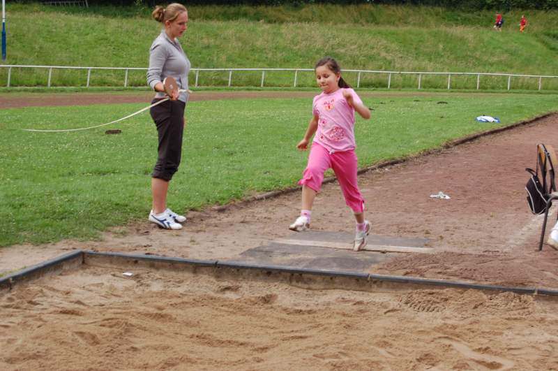 <i><b>BJS-Grundschule-032</b></i>