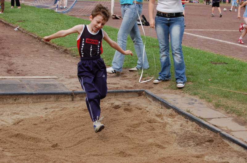 <i><b>BJS-Grundschule-033</b></i>