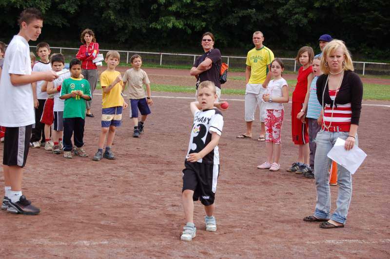 <i><b>BJS-Grundschule-037</b></i>