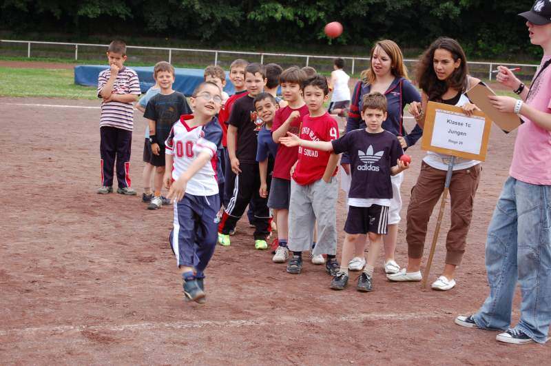 <i><b>BJS-Grundschule-038</b></i>