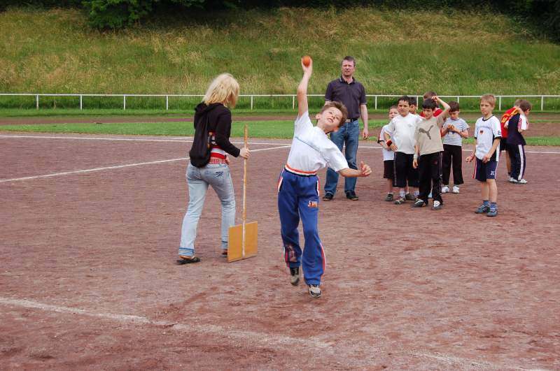 <i><b>BJS-Grundschule-049</b></i>