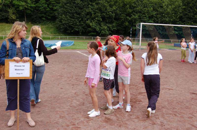 <i><b>BJS-Grundschule-066</b></i>