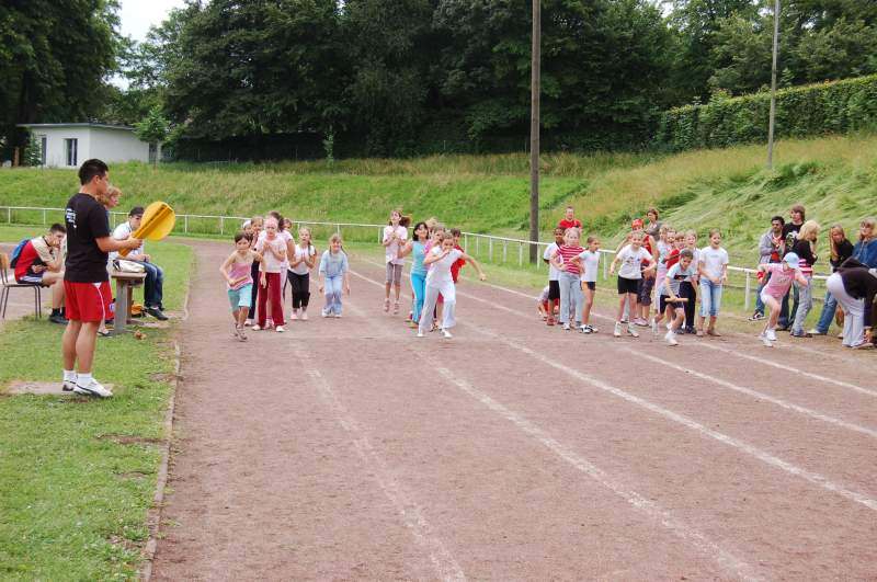 <i><b>BJS-Grundschule-076</b></i>