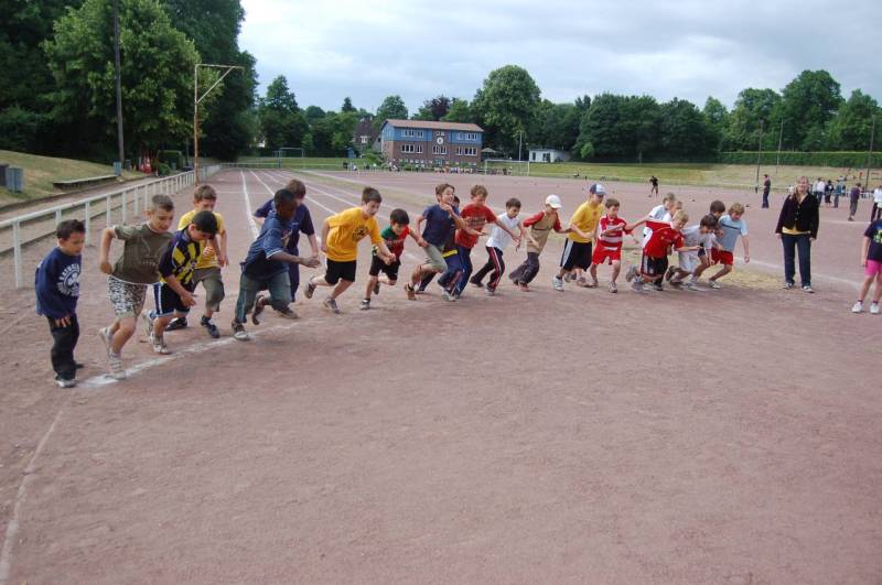 <i><b>BJS-Grundschule-037</b></i>