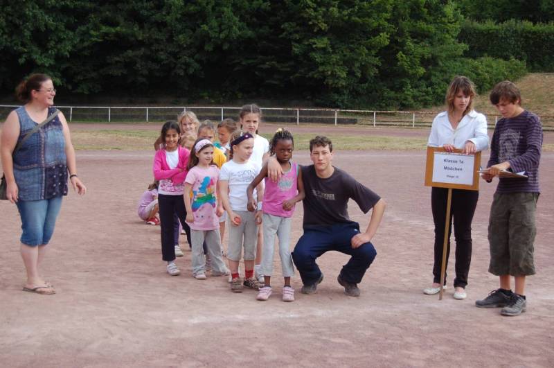 <i><b>BJS-Grundschule-039</b></i>