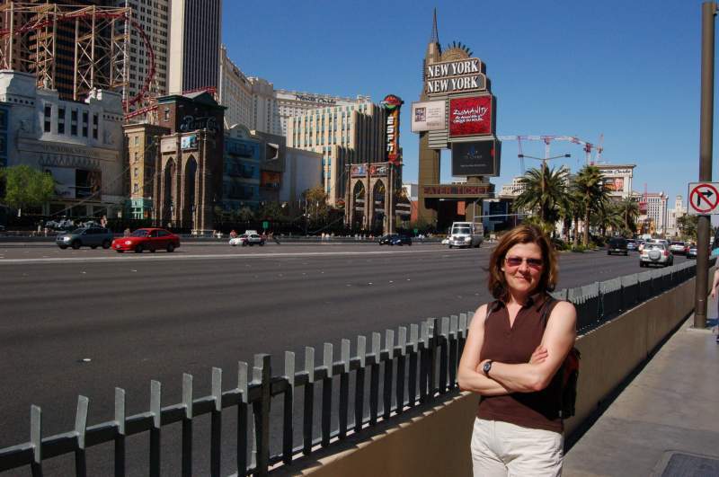 <i><b>0451-Las_Vegas</b></i>