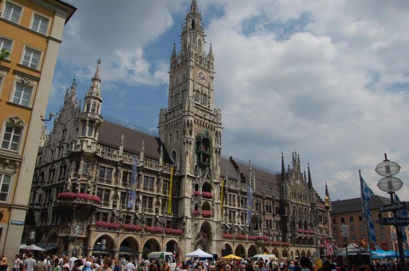 <i><b>253-Rathaus-Muenchen</b></i>