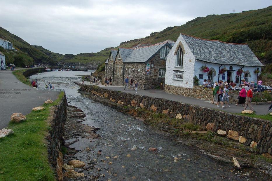 <i><b>Boscastle</b></i>