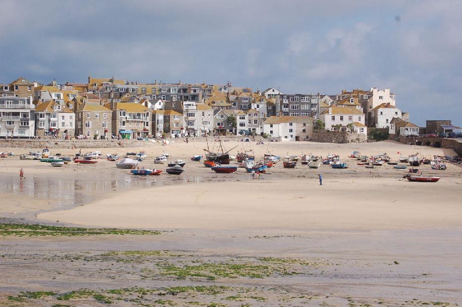 <i><b>St. Ives</b></i>