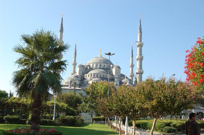 <i><b>001-Istanbul</b></i>