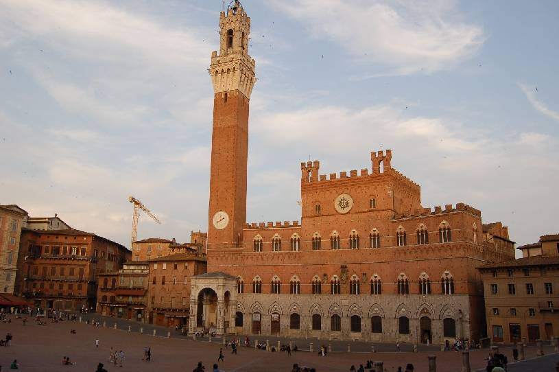 <i><b>010-Siena</b></i>