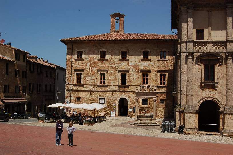 <i><b>044-Montepulciano</b></i>