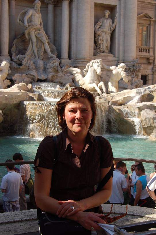 <i><b>217-Rom-Fontana_di_Trevi</b></i>