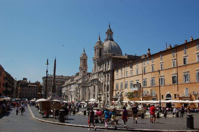 <i><b>254-Rom-Piazza_Navona</b></i>