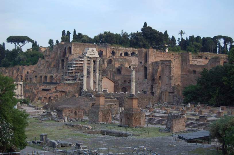 <i><b>321-Rom-Forum_Romanum</b></i>