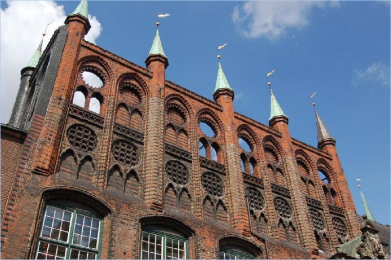 <i><b>145-Luebeck</b></i>