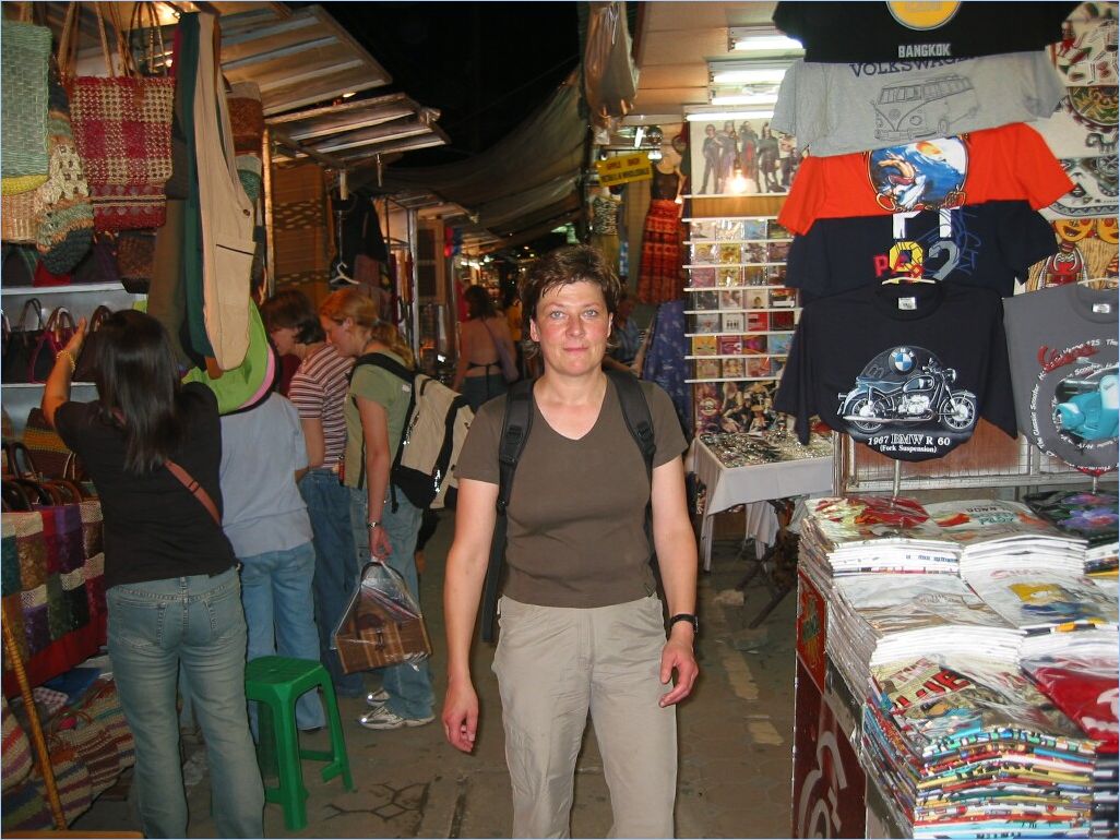 <b>0013-Night_Market</b>