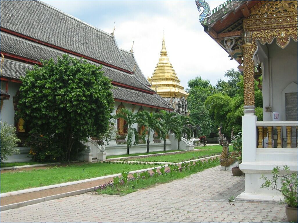 <b>0141-Wat_Chiang_Man</b>