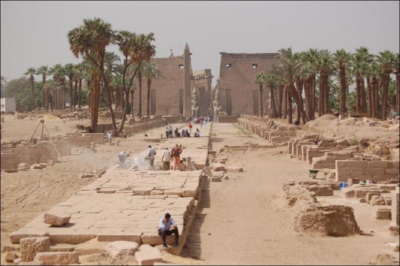 <i><b>Luxor-034</b></i>