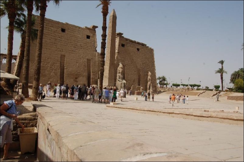 <i><b>Luxor-039</b></i>