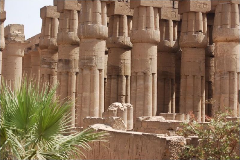 <i><b>Luxor-054</b></i>