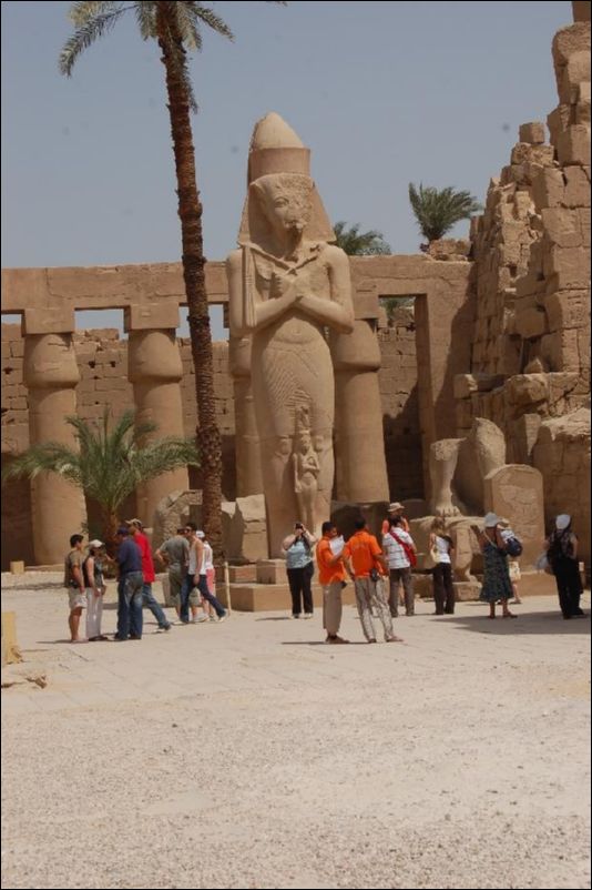 <i><b>Luxor-068</b></i>